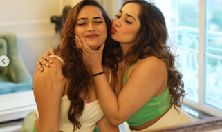 Divya Mistry Nude Topless boobs Live - Indianporngirl